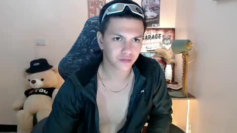 Snapshot of dax_x chatting on 01-01-25, 11:51 JC LOVER BOY online show from 01-01-25, 11:51