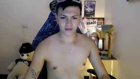 Snapshot of dax_x chatting on 01-14-25, 12:43 JC LOVER BOY online show from 01-14-25, 12:43
