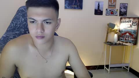 Snapshot of dax_x chatting on 02-11-25, 11:54 JC LOVER BOY online show from 02-11-25, 11:54