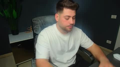 Snapshot of daxgreer chatting on 04-03-26, 04:10 DaxGreer online show from 04-03-26, 04:10