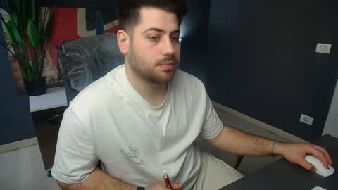 Snapshot of daxgreer chatting on 04-11-26, 05:01 DaxGreer online show from 04-11-26, 05:01