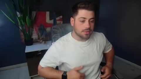Snapshot of daxgreer chatting on 04-23-26, 04:24 DaxGreer online show from 04-23-26, 04:24