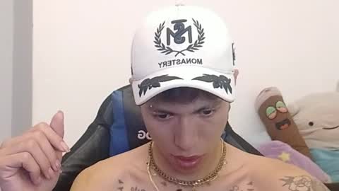 Snapshot of daxonreyy_ chatting on 04-02-26, 07:17 Daxon online show from 04-02-26, 07:17