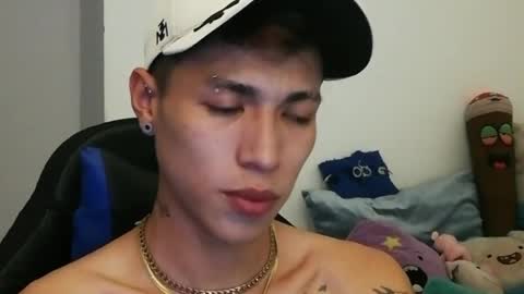 Snapshot of daxonreyy_ chatting on 04-04-26, 06:00 Daxon online show from 04-04-26, 06:00