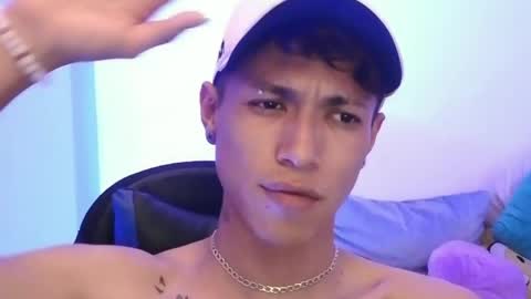 Snapshot of daxonreyy_ chatting on 04-05-26, 04:31 Daxon online show from 04-05-26, 04:31