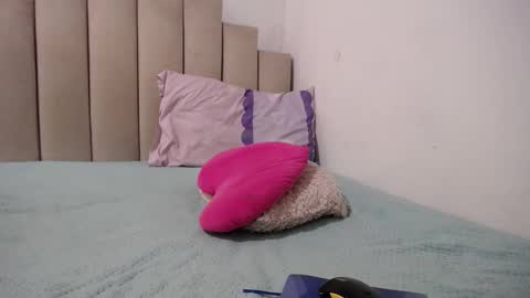 instagram  catherin dayana reina online show from 04-08-26, 03:56