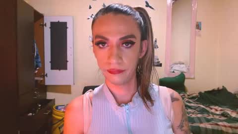 dayanna_01_ online show from 05-16-26, 07:56