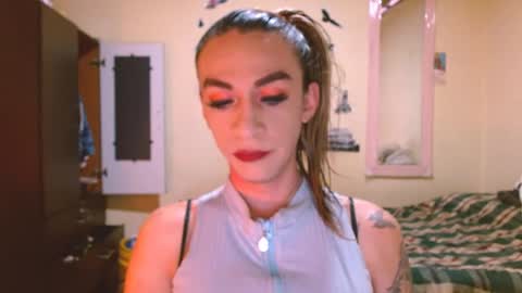 dayanna_01_ online show from 05-17-26, 05:31