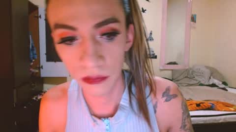dayanna_01_ online show from 05-18-26, 11:43
