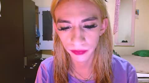 dayanna_01_ online show from 06-10-26, 08:52