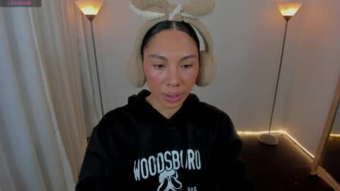 I am Dayanna  tecca online show from 03-30-26, 09:05