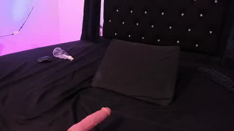 dayanroux online show from 10-29-25, 06:53