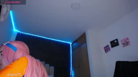  Dayis  online show from 11-25-25, 02:22