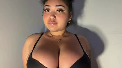 Snapshot of dayqueen1 chatting on 06-28-26, 11:05 dayqueen1 online show from 06-28-26, 11:05