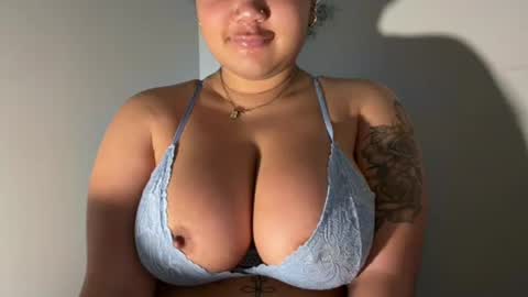 Snapshot of dayqueen1 chatting on 07-26-26, 10:00 dayqueen1 online show from 07-26-26, 10:00