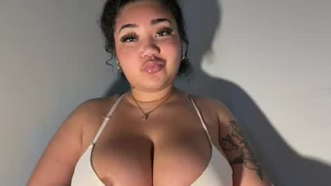 Snapshot of dayqueen1 chatting on 08-06-26, 11:56 dayqueen1 online show from 08-06-26, 11:56