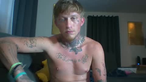 Snapshot of daytonadalton chatting on 11-15-25, 11:54 Daytona Dalton online show from 11-15-25, 11:54