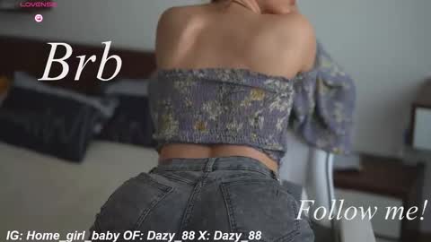 Snapshot of dazy_88 chatting on 10-05-25, 02:32 Dazy My Fansly online show from 10-05-25, 02:32