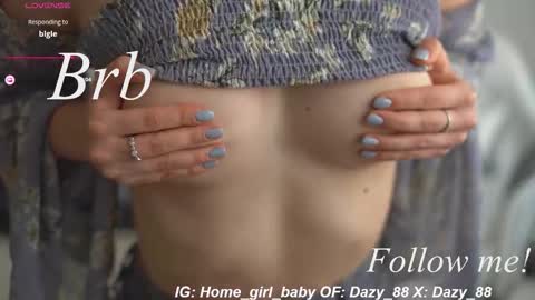 Snapshot of dazy_88 chatting on 11-05-25, 03:17 Dazy My Fansly online show from 11-05-25, 03:17