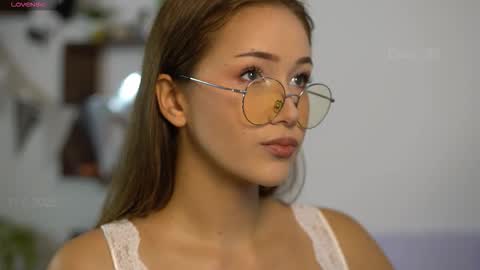 Snapshot of dazy_88 chatting on 11-09-25, 02:32 Dazy My Fansly online show from 11-09-25, 02:32