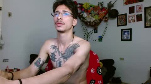 Snapshot of dazzayyy chatting on 04-25-26, 04:37 dazzayy online show from 04-25-26, 04:37