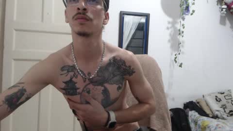 Snapshot of dazzayyy chatting on 04-28-26, 02:10 dazzayy online show from 04-28-26, 02:10