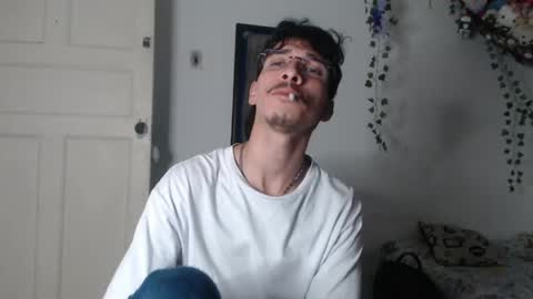Snapshot of dazzayyy chatting on 04-30-26, 02:40 dazzayy online show from 04-30-26, 02:40