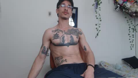 Snapshot of dazzayyy chatting on 05-23-26, 08:46 dazzayy online show from 05-23-26, 08:46
