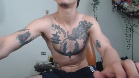 Snapshot of dazzayyy chatting on 05-30-26, 04:37 dazzayy online show from 05-30-26, 04:37