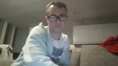 Dazzill online show from 11-19-25, 03:34