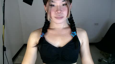 dazzzlingcarol online show from 06-25-26, 09:47
