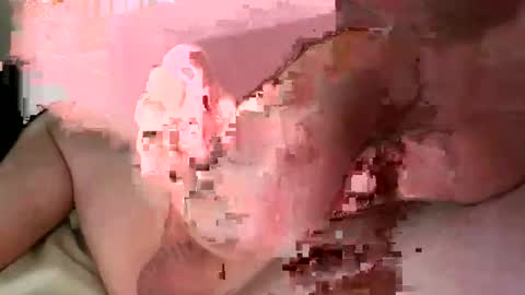 Snapshot of ddt7777777 chatting on 10-19-25, 01:12 ddt7777777 online show from 10-19-25, 01:12