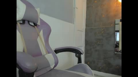 de_lirio online show from 12-19-25, 01:18