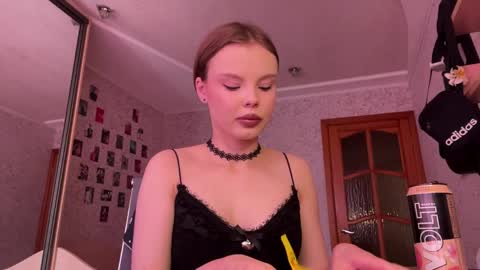 Snapshot of deanacharon chatting on 05-31-26, 09:05 Dee online show from 05-31-26, 09:05