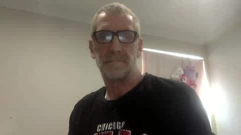 Snapshot of deanofflove221000 chatting on 09-15-25, 04:12 deanofflove221000 online show from 09-15-25, 04:12