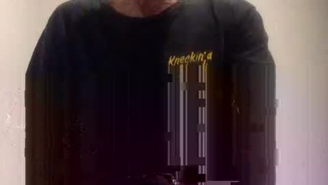 Snapshot of deanofflove221000 chatting on 09-26-25, 03:05 deanofflove221000 online show from 09-26-25, 03:05