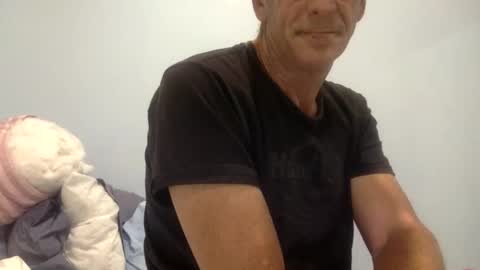 deanofflove221000 online show from 12-20-25, 04:41