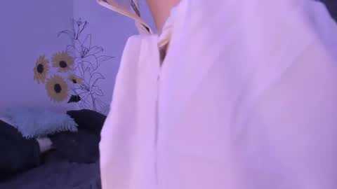 Snapshot of dear_venus chatting on 02-15-25, 11:03 venus adam online show from 02-15-25, 11:03