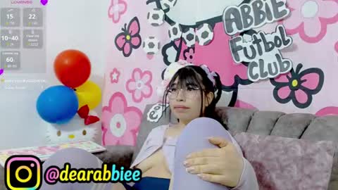 Snapshot of dearabbie chatting on 07-13-26, 07:44 DearAbbie online show from 07-13-26, 07:44