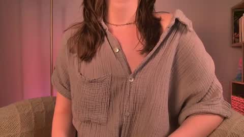 Moa . online show from 06-24-26, 07:24