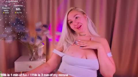 Debbie Mon Tue Fri Sun Sat GMT 3 1000am - 0400pm  online show from 07-30-26, 05:56