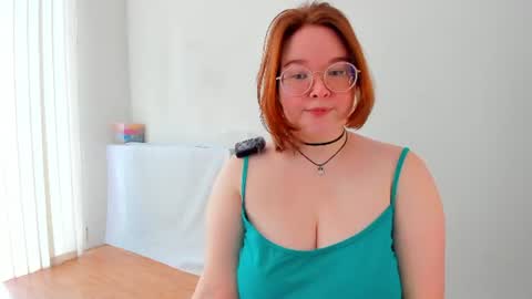 Snapshot of debbiewood chatting on 06-14-26, 05:09 DeboraDebbieDee online show from 06-14-26, 05:09
