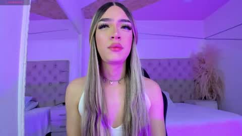 Snapshot of deboracopper chatting on 02-19-26, 11:45 DeboraCooper online show from 02-19-26, 11:45