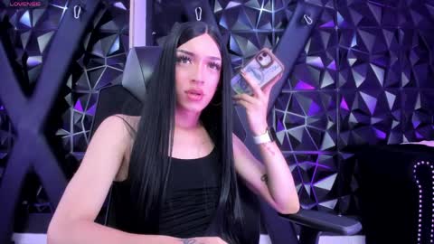 Snapshot of deboracopper chatting on 05-06-26, 02:08 DeboraCooper online show from 05-06-26, 02:08