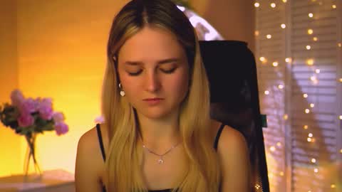 Snapshot of deboralarson chatting on 10-13-25, 03:28 Debora online show from 10-13-25, 03:28