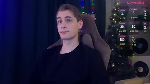 Snapshot of debugmee chatting on 12-03-25, 06:06 Samuel online show from 12-03-25, 06:06