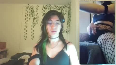 deciduousdoll online show from 11-23-25, 06:35