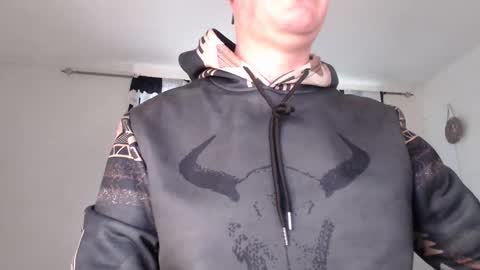 Snapshot of decusbomont chatting on 06-06-26, 10:20 decusbomont online show from 06-06-26, 10:20