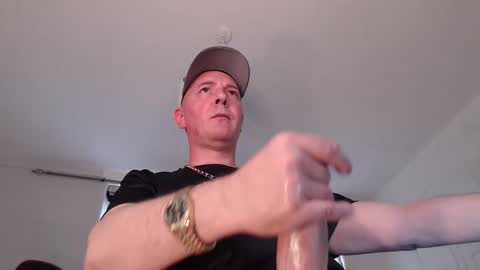 Snapshot of decusbomont chatting on 06-07-26, 10:30 decusbomont online show from 06-07-26, 10:30
