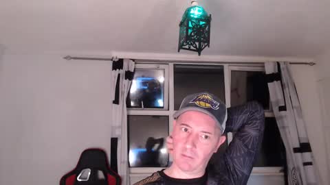 Snapshot of decusbomont chatting on 06-08-26, 10:10 decusbomont online show from 06-08-26, 10:10
